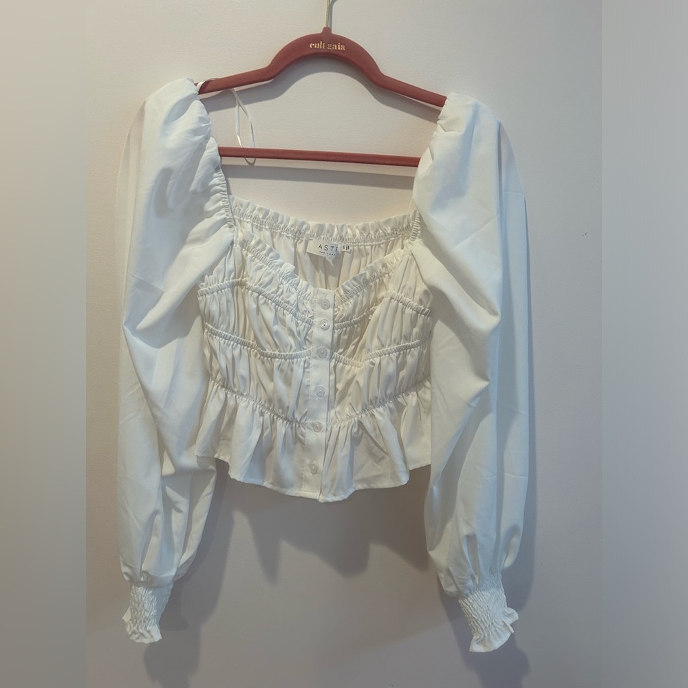 ASTR The Label Puff Sleeve Top